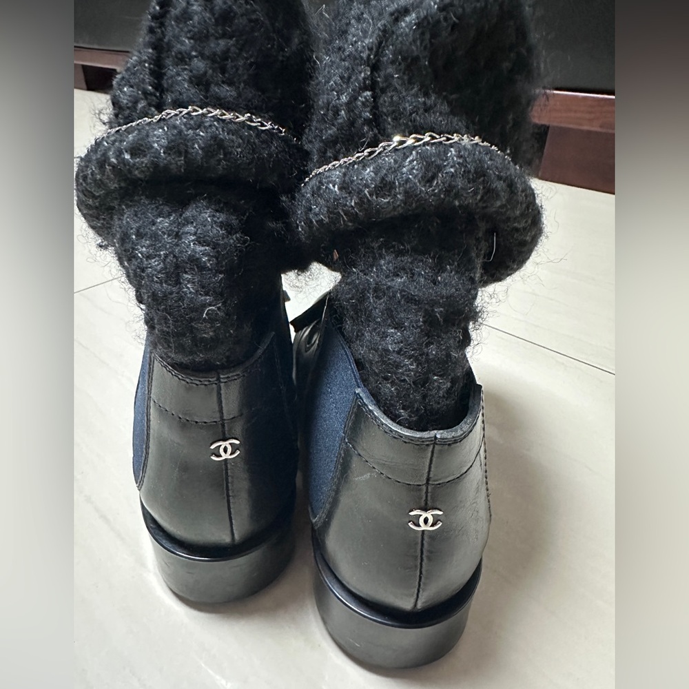 Auth Chanel Black Navy Blue Tweed combat Boots Socks Boots 39 Women - Picture 2 of 16